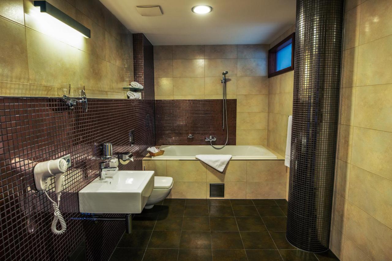 Hotel Beroun Golf Club Esterno foto