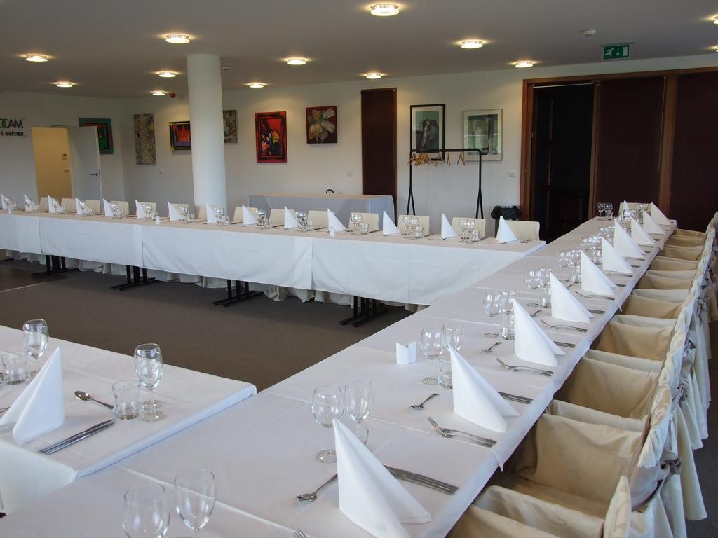 Hotel Beroun Golf Club Esterno foto