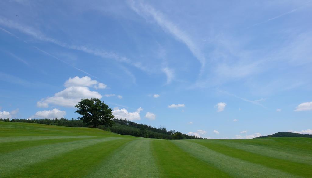 Hotel Beroun Golf Club Esterno foto