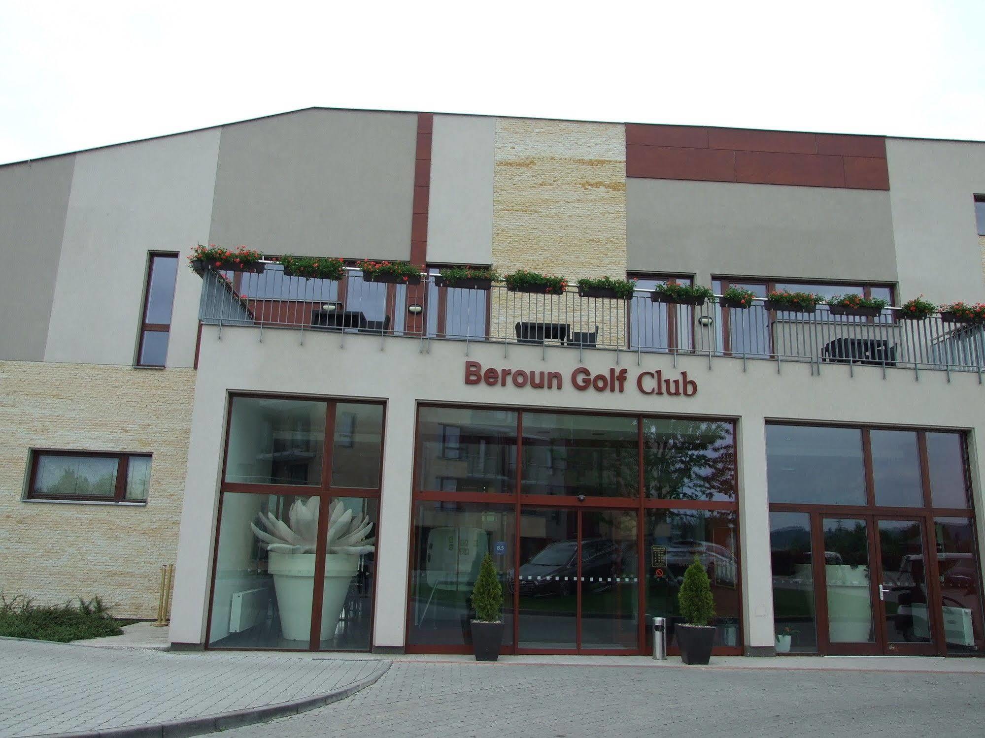Hotel Beroun Golf Club Esterno foto