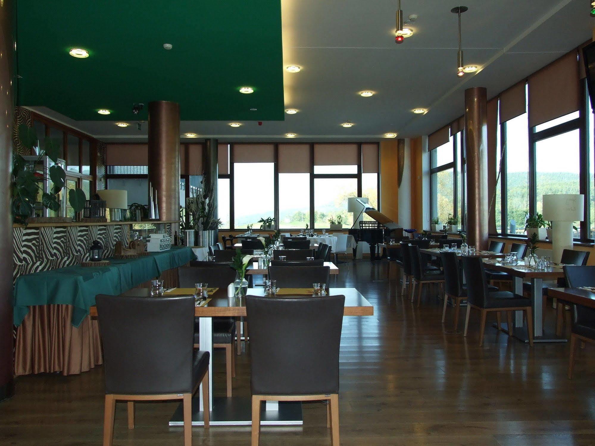 Hotel Beroun Golf Club Esterno foto