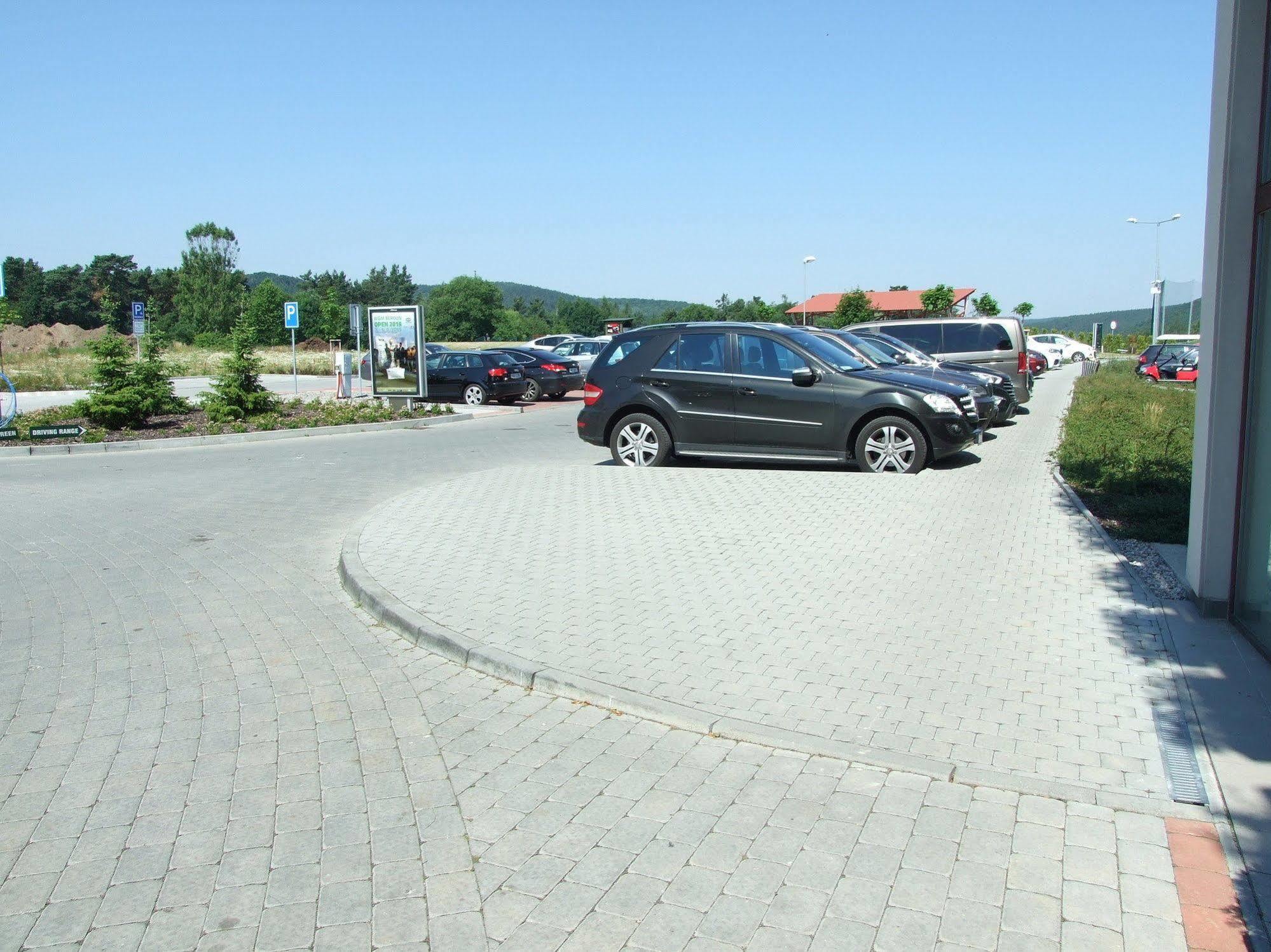 Hotel Beroun Golf Club Esterno foto